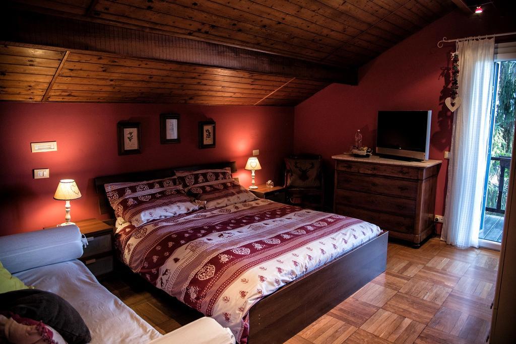 B&B La Capanna Rossa San Romolo Habitación foto